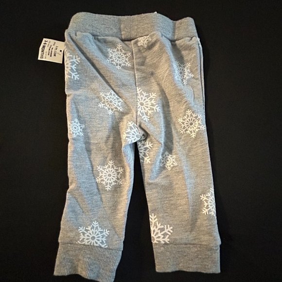 FIRST IMPRESSIONS UNISEX SNOWFLAKE 2-PC SET 3-6 MONTHS - Picture 6 of 6